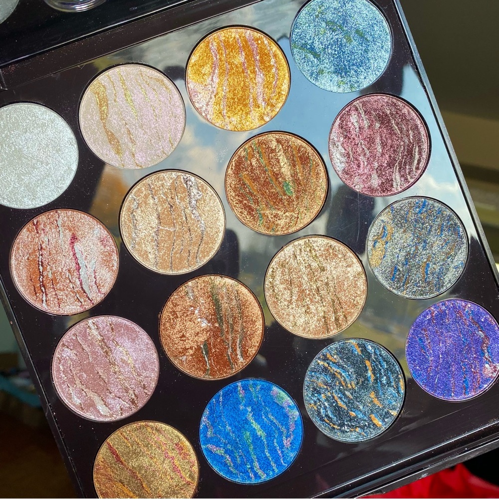 Eye Dream of Glam Eyeshadow Palette